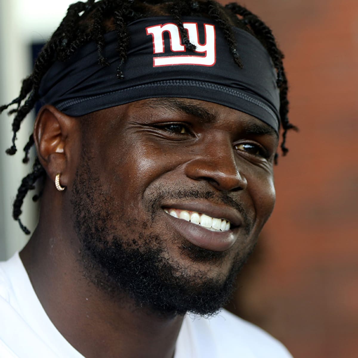 Jabrill Peppers professional football athlete